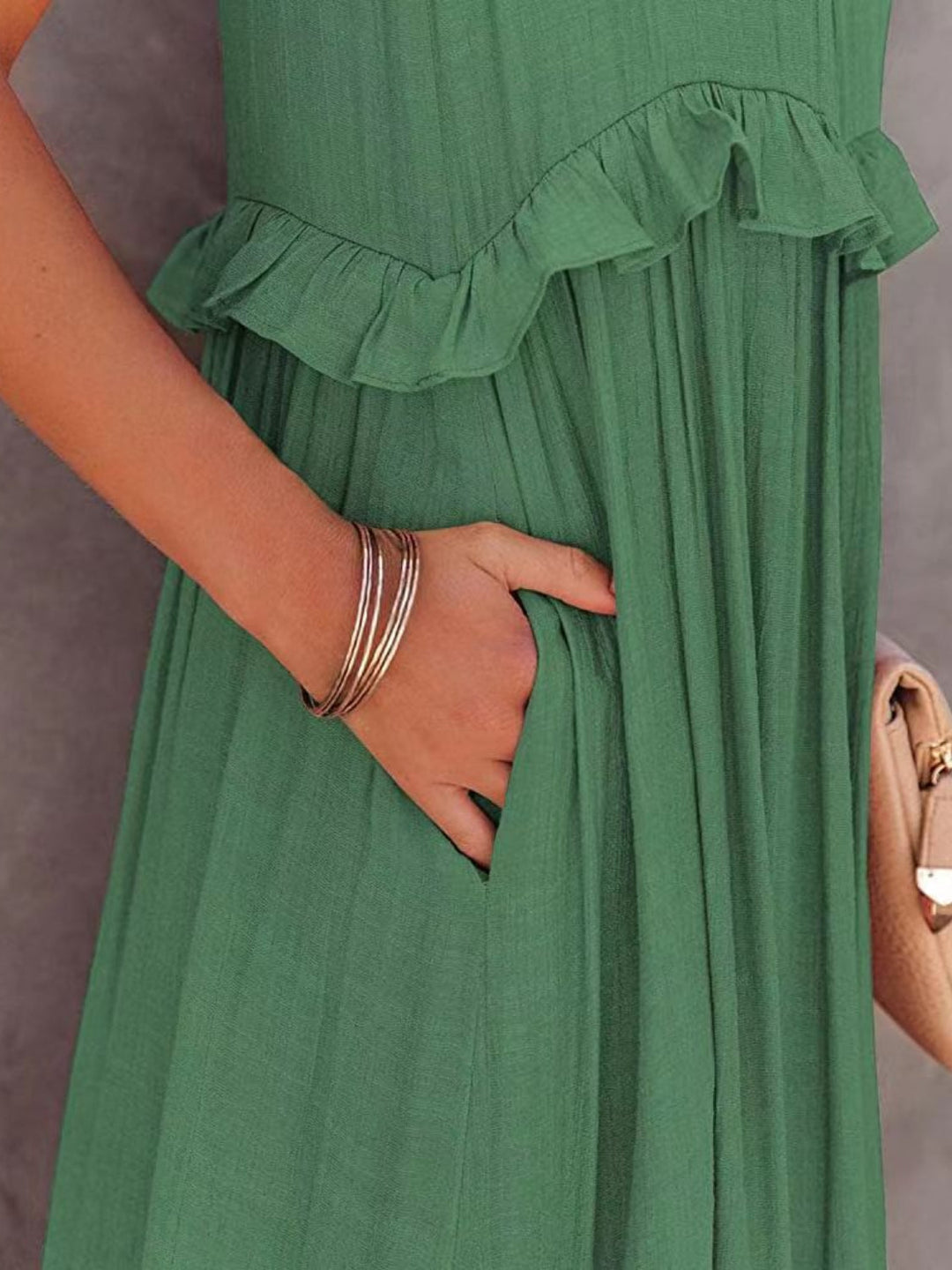 Romola™ - Elegantes langes ärmelloses Kleid mit Rüschen und praktischen Taschen
