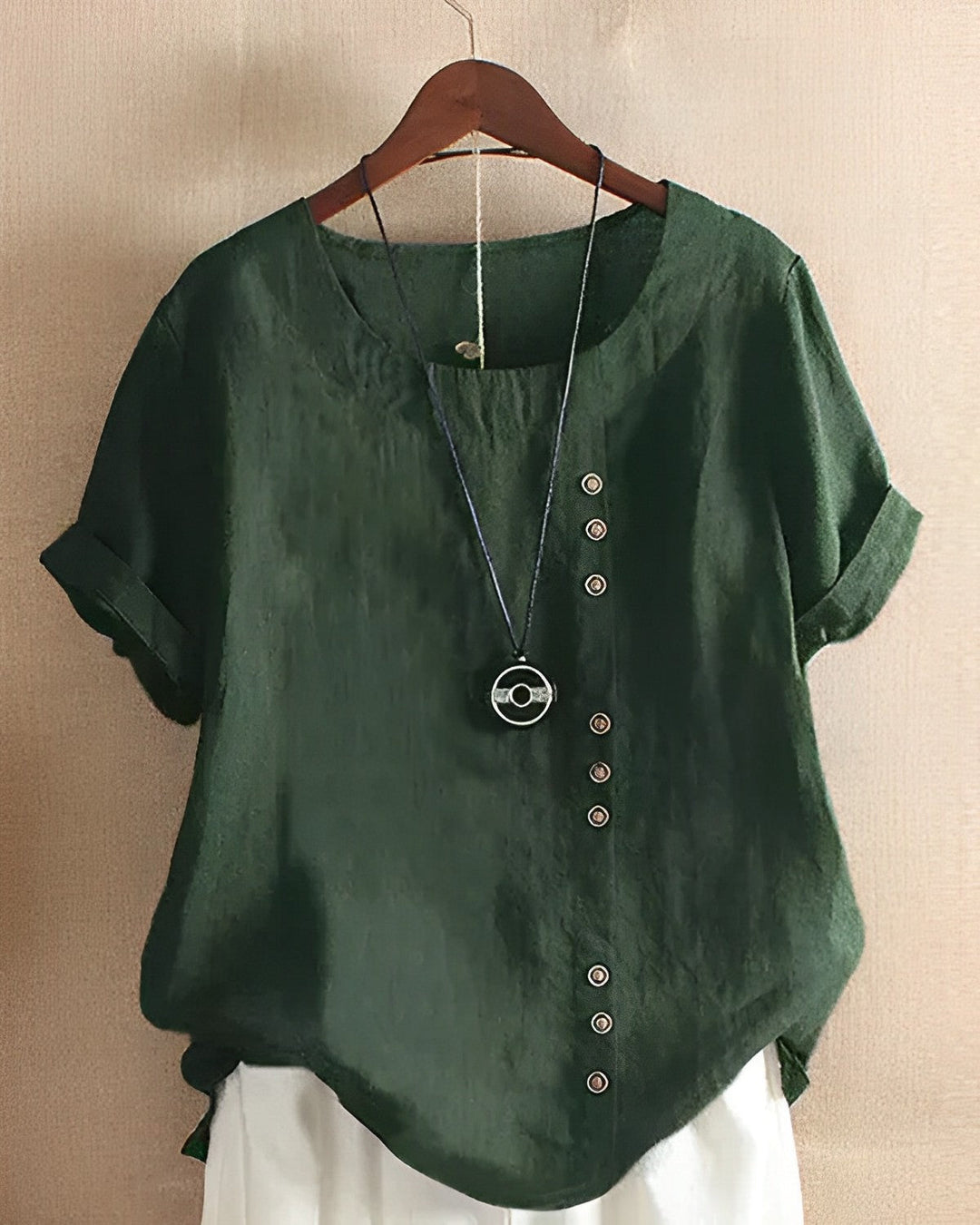 Stylisch elegante Leinenbluse für Damen mit trendigen Knöpfen - der perfekte Alltagslook