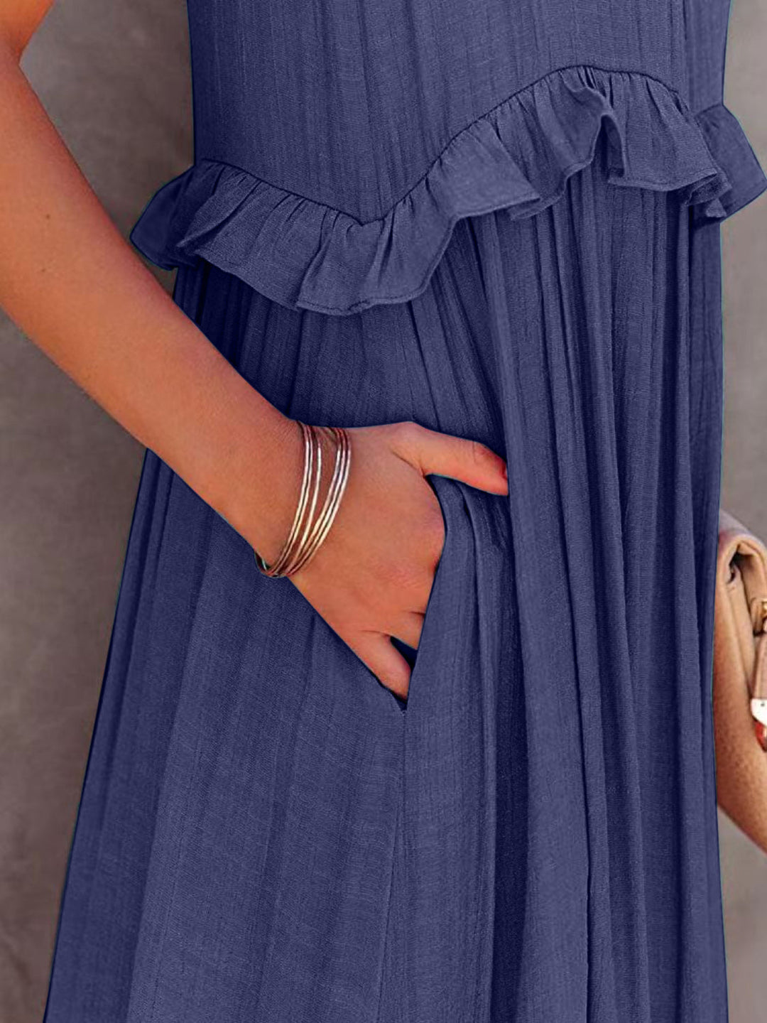 Romola™ - Elegantes langes ärmelloses Kleid mit Rüschen und praktischen Taschen