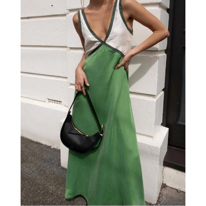 Schickes Noemi™ Kleid mit elegantem V-Ausschnitt