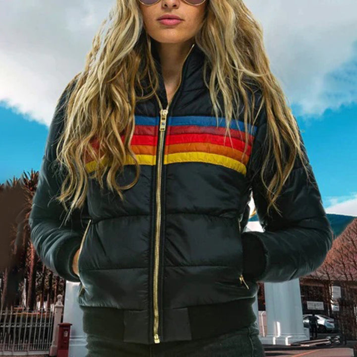 AVA Women's Hooded Jacket: Stil und Komfort für jede Gelegenheit!