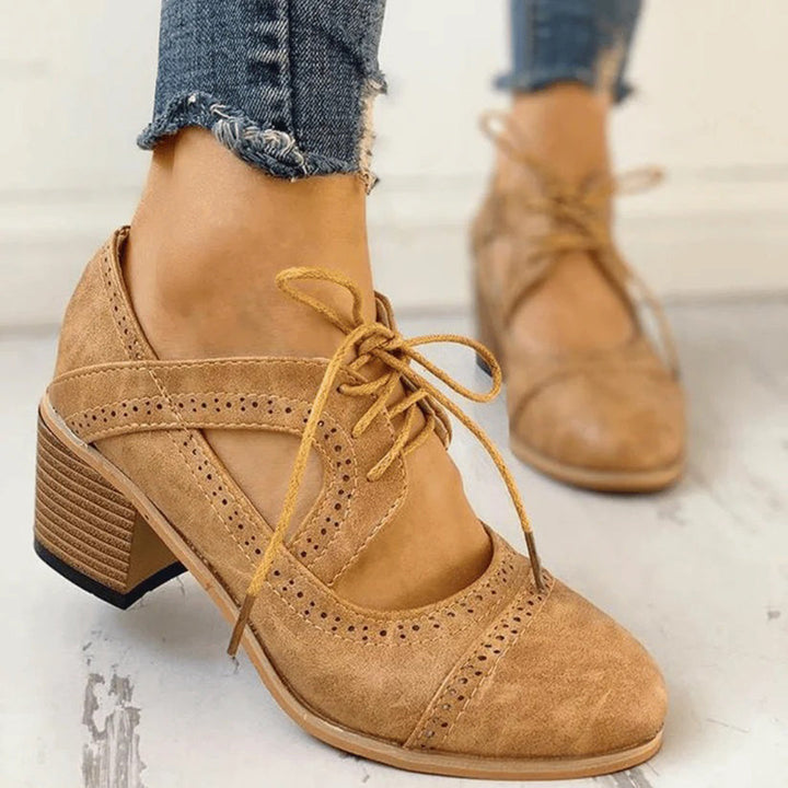 FLEUR Stiefel mit langem Schaft: Eleganz und Raffinesse für jede Gelegenheit