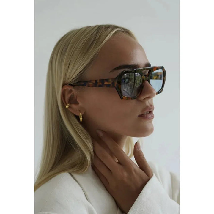 Occhiali da Sole Isotta™ - Stile e Chic in Ogni Occasione!