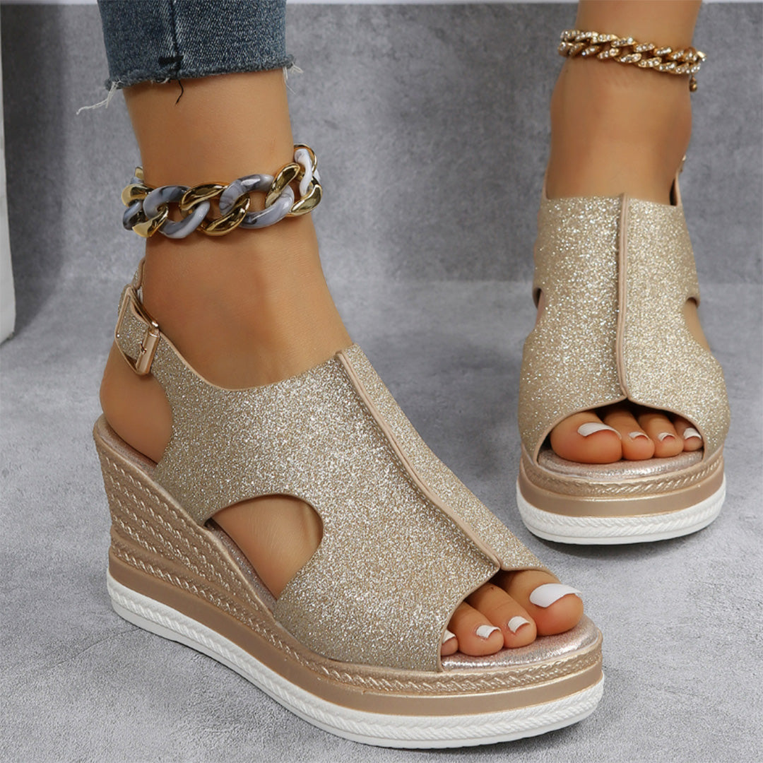 BRYNLEIGH - Modische Plateausandalen für einen trendigen, stilbewussten Look