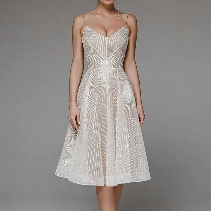 Elegantes Maura™ Kleid mit wunderschönem Rückenausschnitt