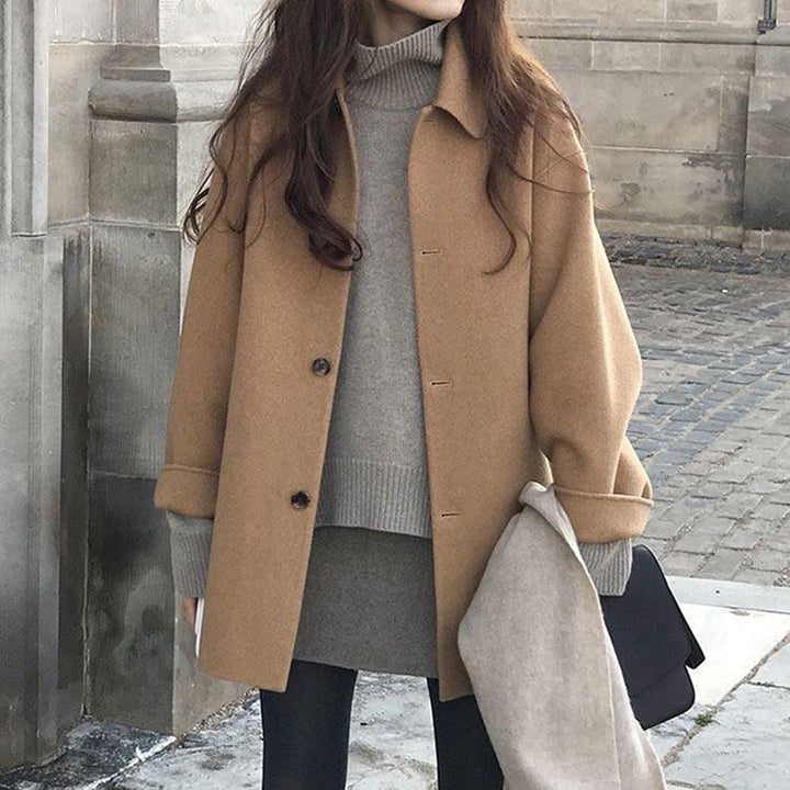 Eleganter und raffinierter Mantel für Frauen YESENIA