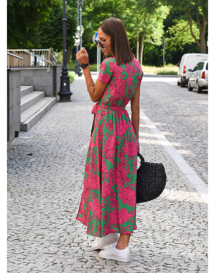 Abito Estivo Rina™ con Stampa Floreale e Scollo a V - Eleganza e Comfort a Maniche Corte
