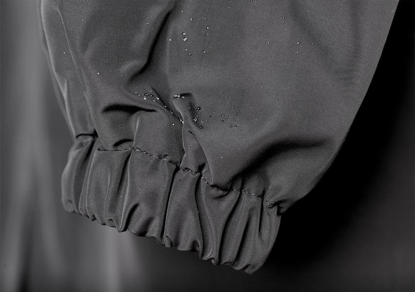 Eleganter und moderner Damen-Mackintosh für jede Gelegenheit