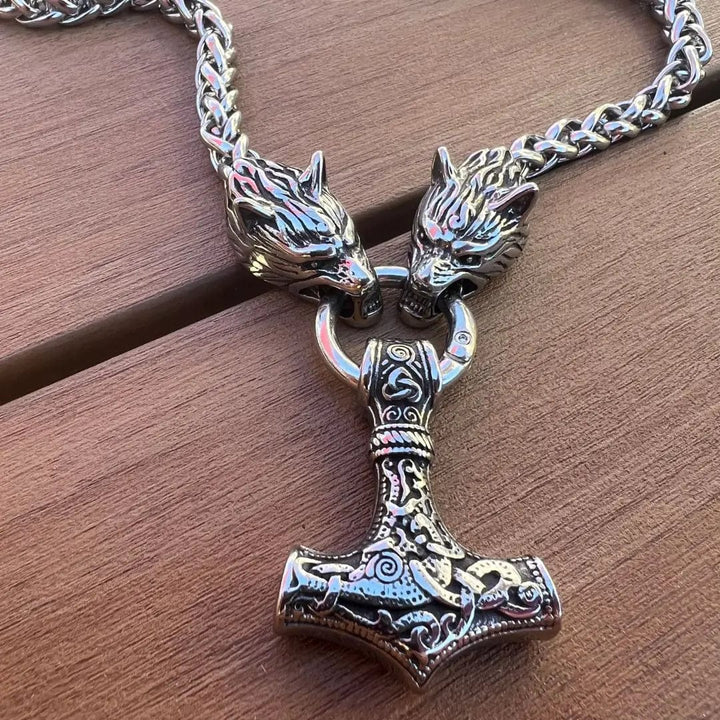 Wytrzymały i stylowy naszyjnik męski Viking Protection – symbol siły i ochrony