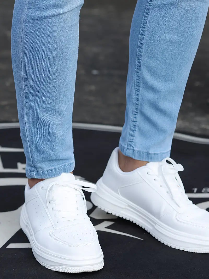 Stylische Herren-Skinny-Jeans aus mittelschwerem Stretch-Denim - garantierter Komfort und modischer Look