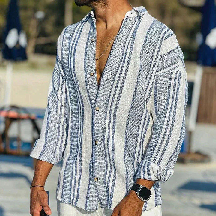 Elegantes gestreiftes Herrenhemd - ein bequemer und stilvoller Alltagslook
